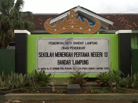 Gerbang Sekolah