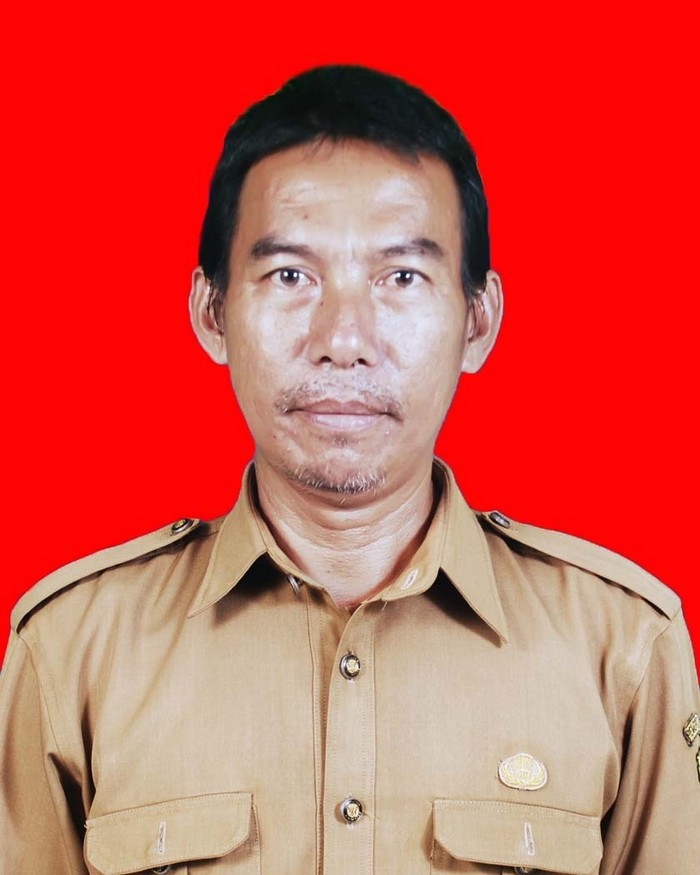 TRI WAHYUDI